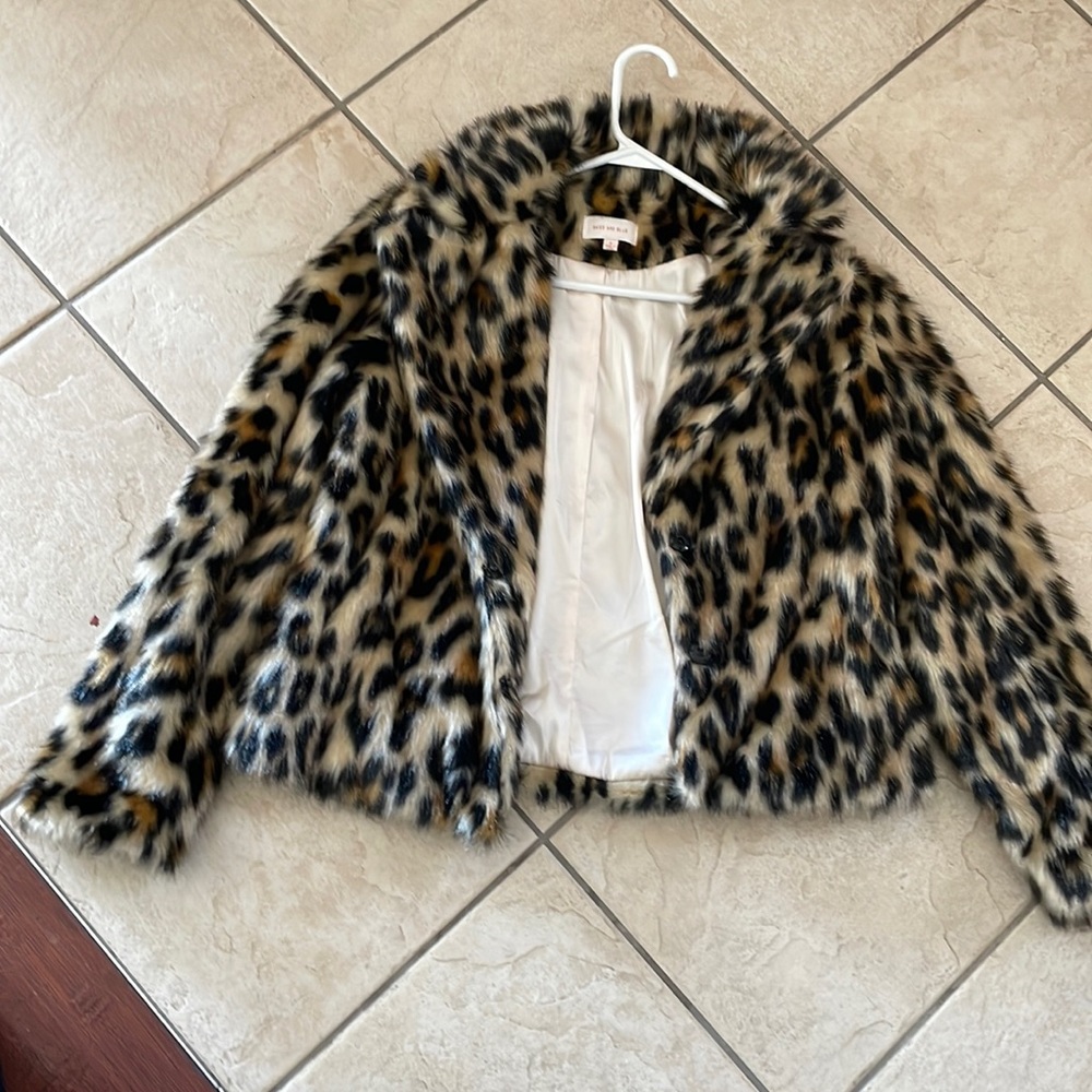 Great fun faux leopard jacket.  Never worn!